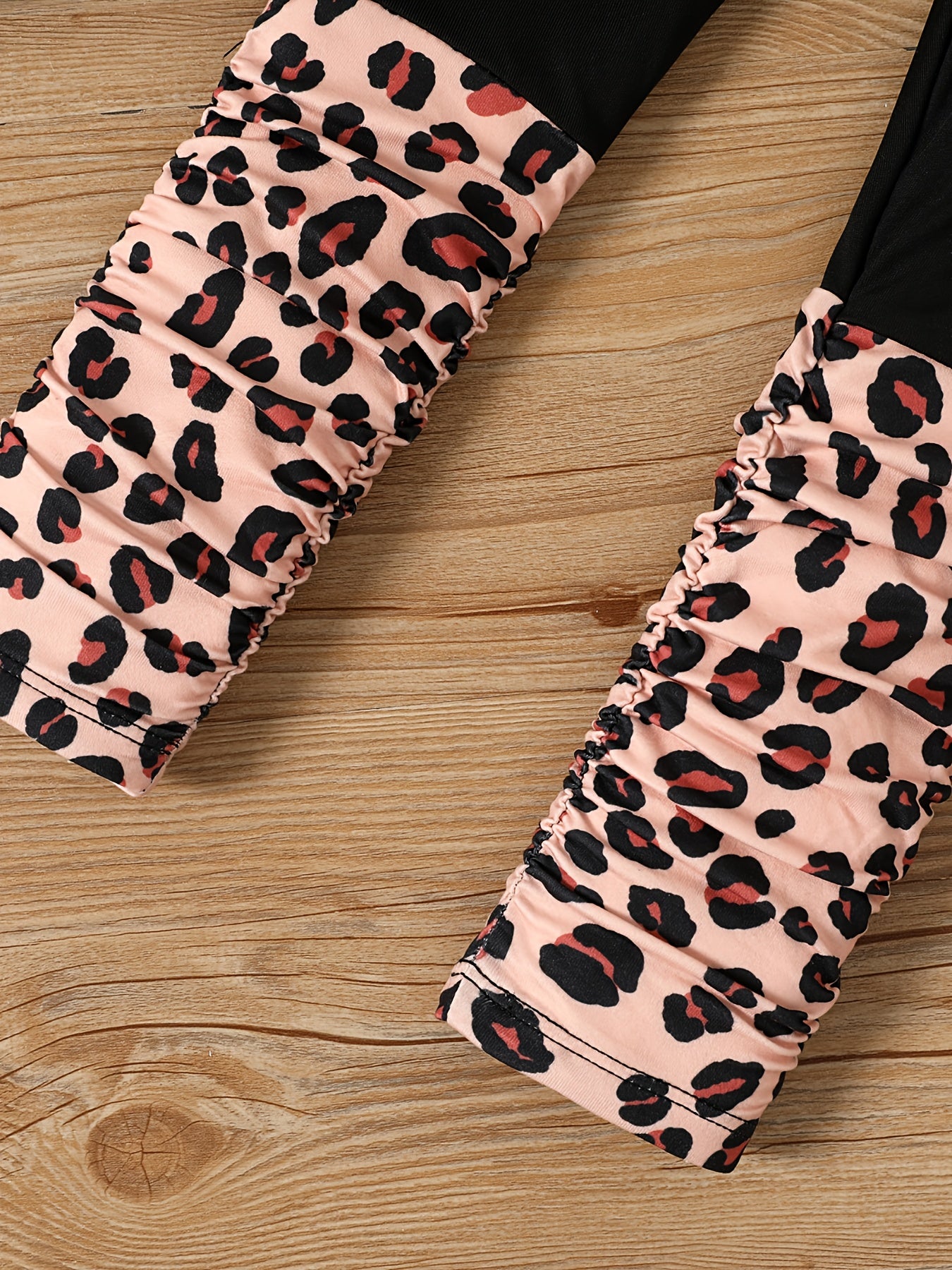 Toddler Girl Figure Print Pullover Sweatshirt And Leopard Panel Pants Set