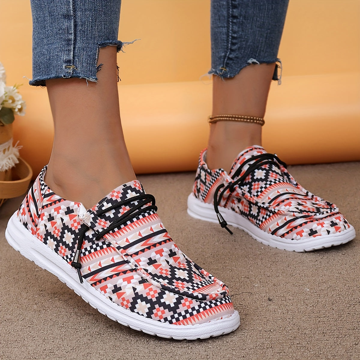 Geometric Printed Lace-Up Flat Shoes Round Toe Lightweight Walking Shoes