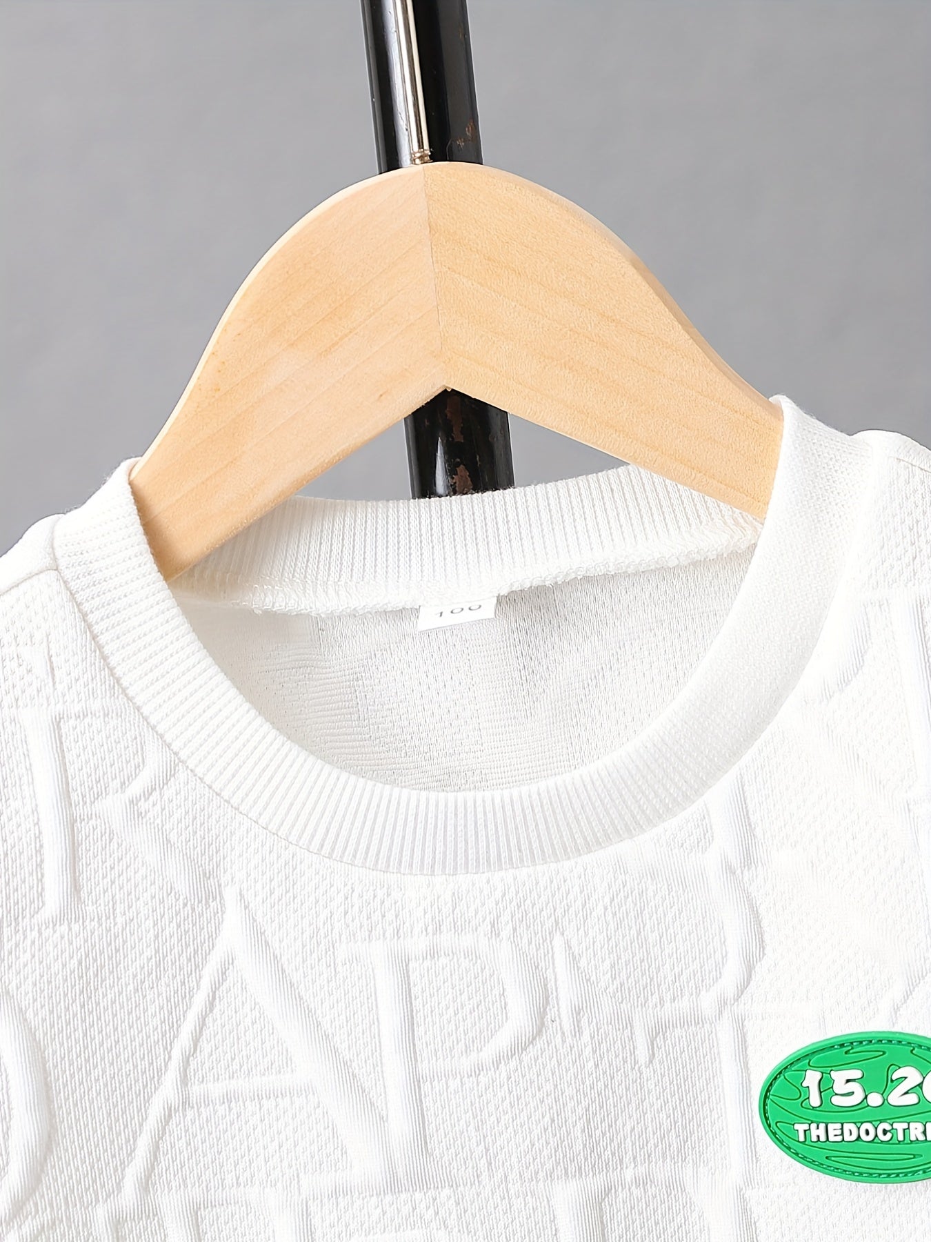 Boys Letter Pattern Outfit Round Neck T shirt & Shorts