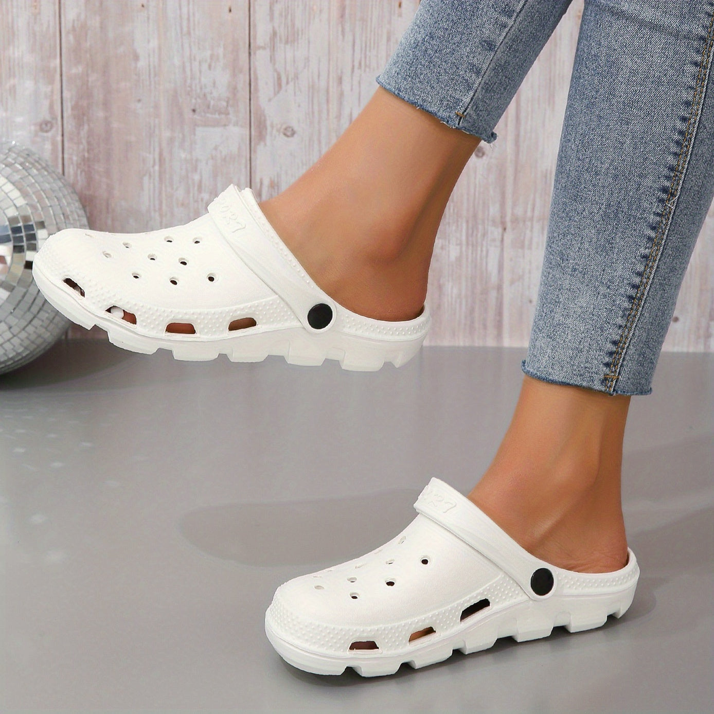 Women's Slip On Clogs Lightweight Sandals Flat Slippers