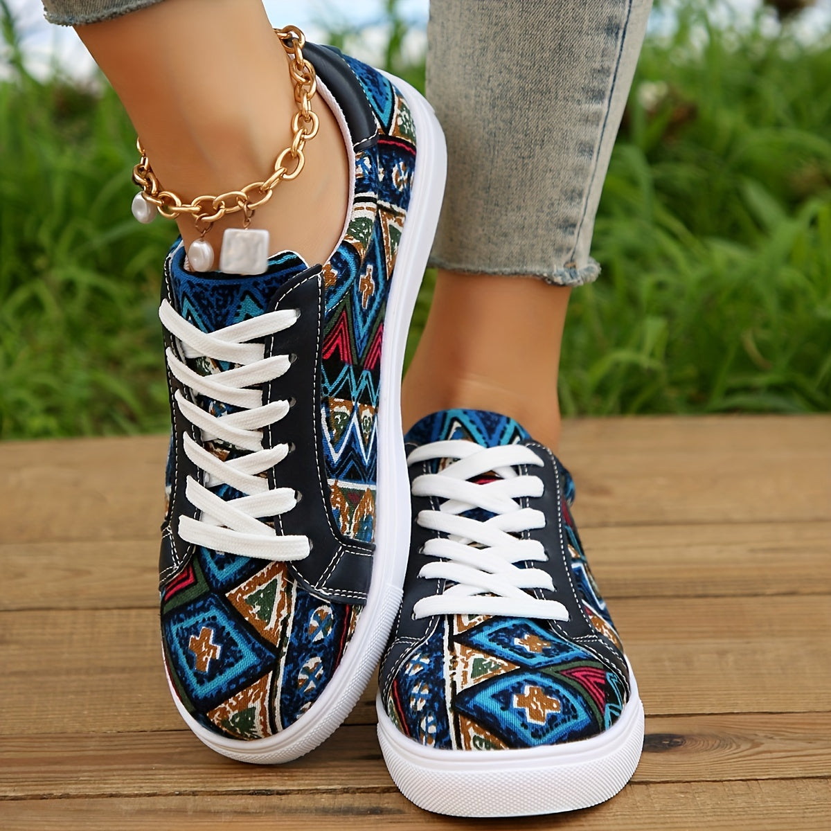 Women's Tribal Style Skate Shoes Lace Up Low Top Sneakers