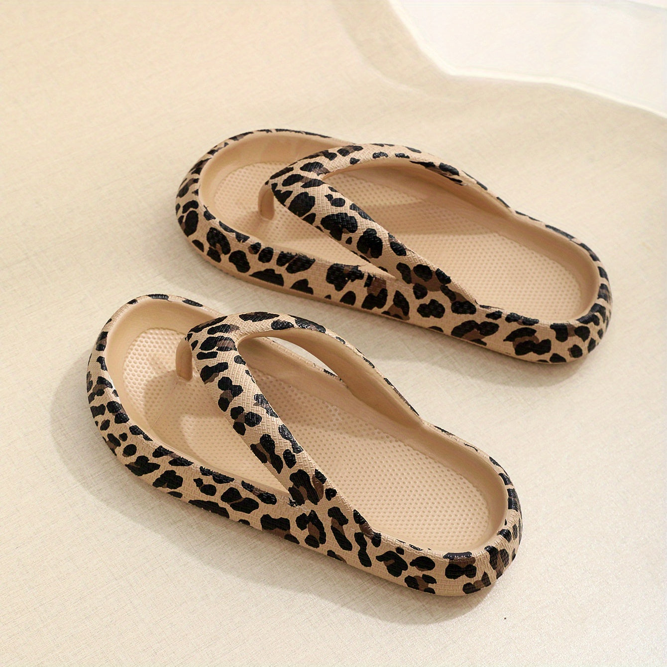 Leopard Print Flip Flops Platform Slippers Lightweight Comfortable Shoes
