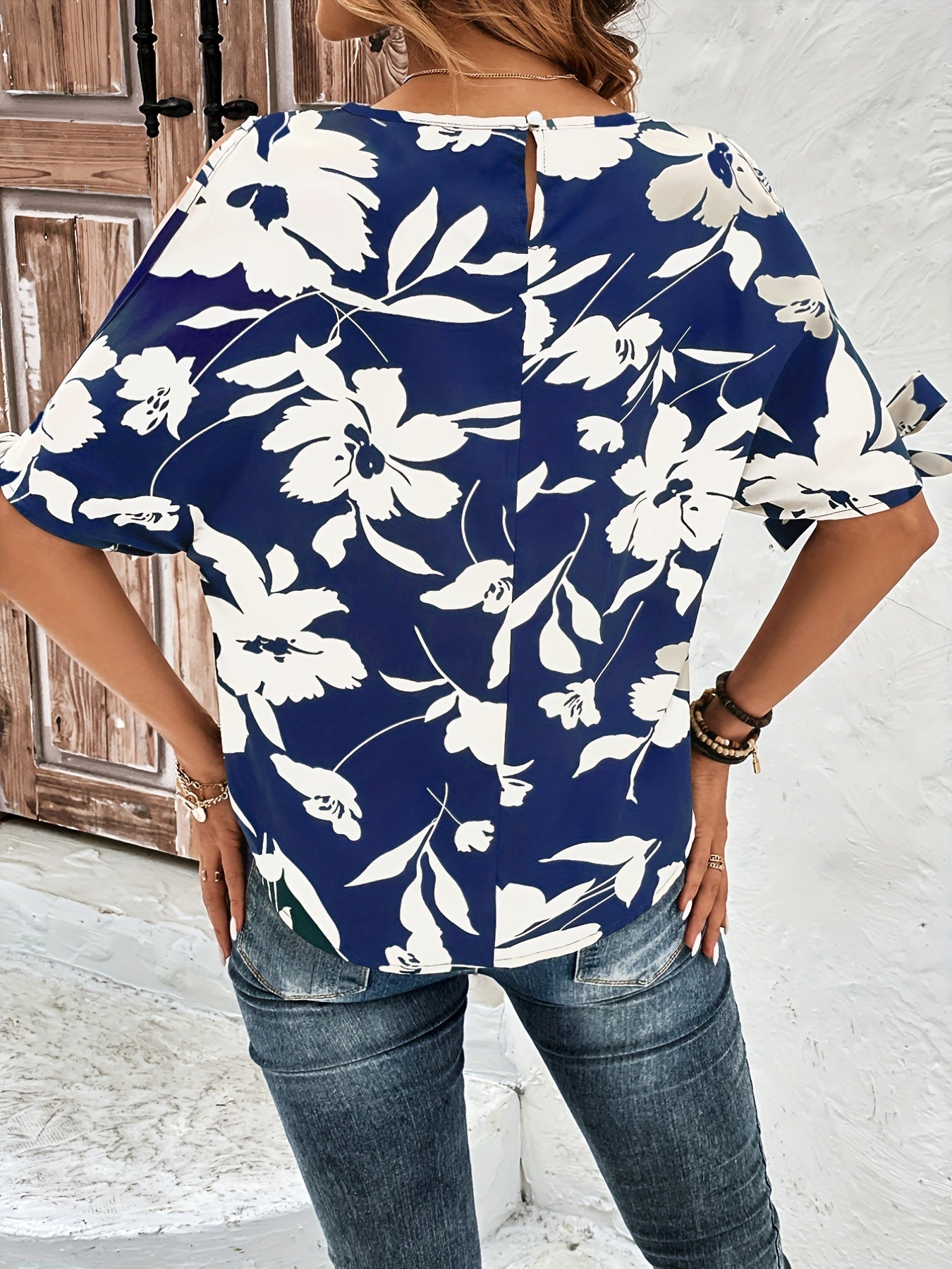 Floral Print Knotted Blouse Split Short Sleeve Crew Neck