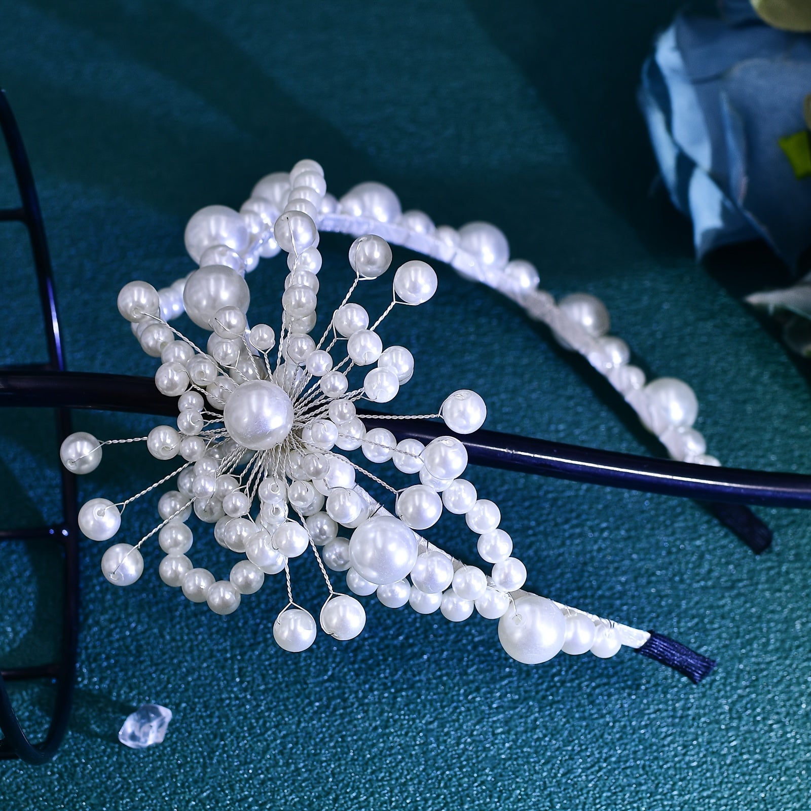Beaded Flower Hairband for Women Resin Pearl Headpiece with Pearls