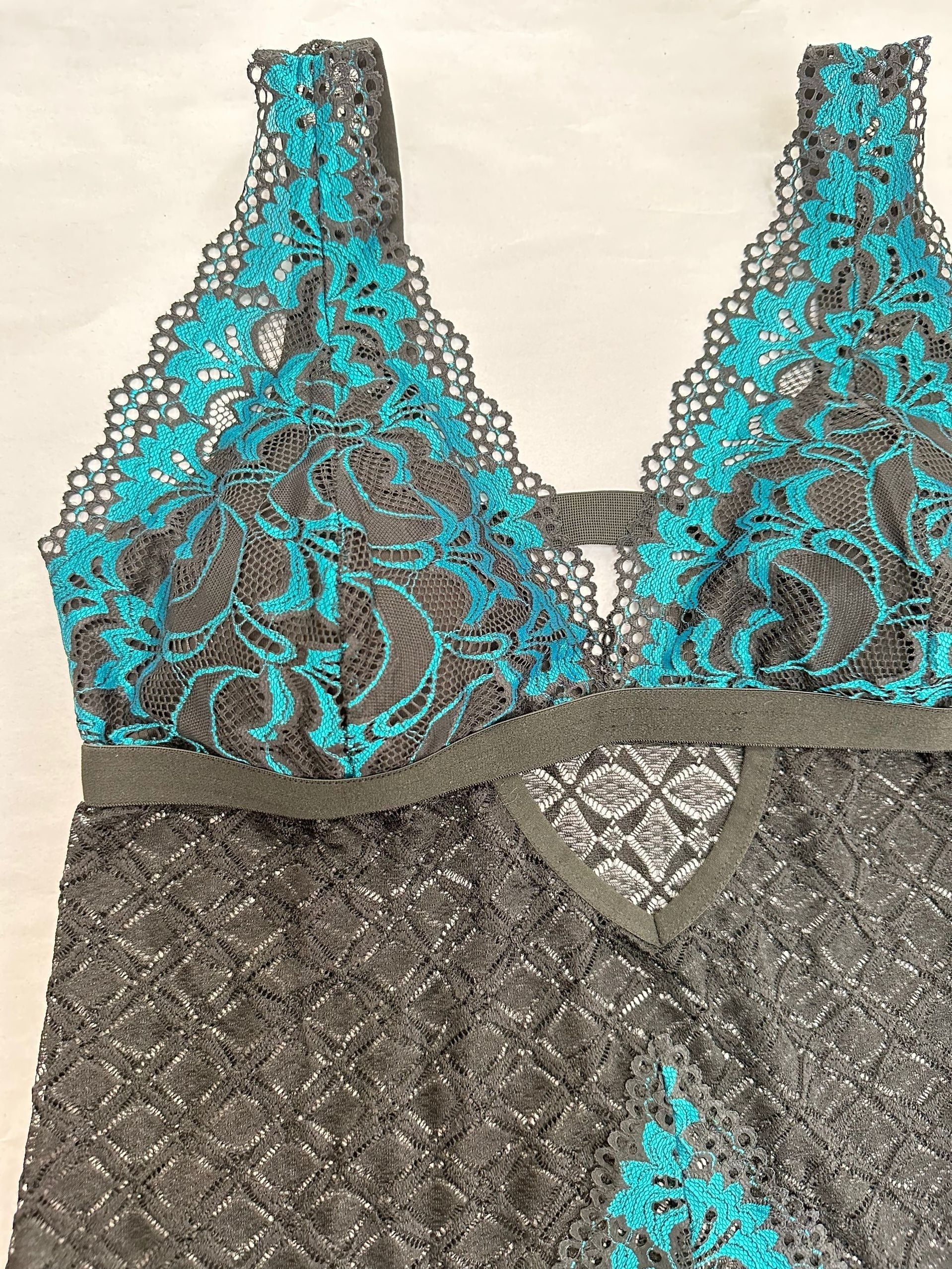 Lace Keyhole Teddy Bodysuit