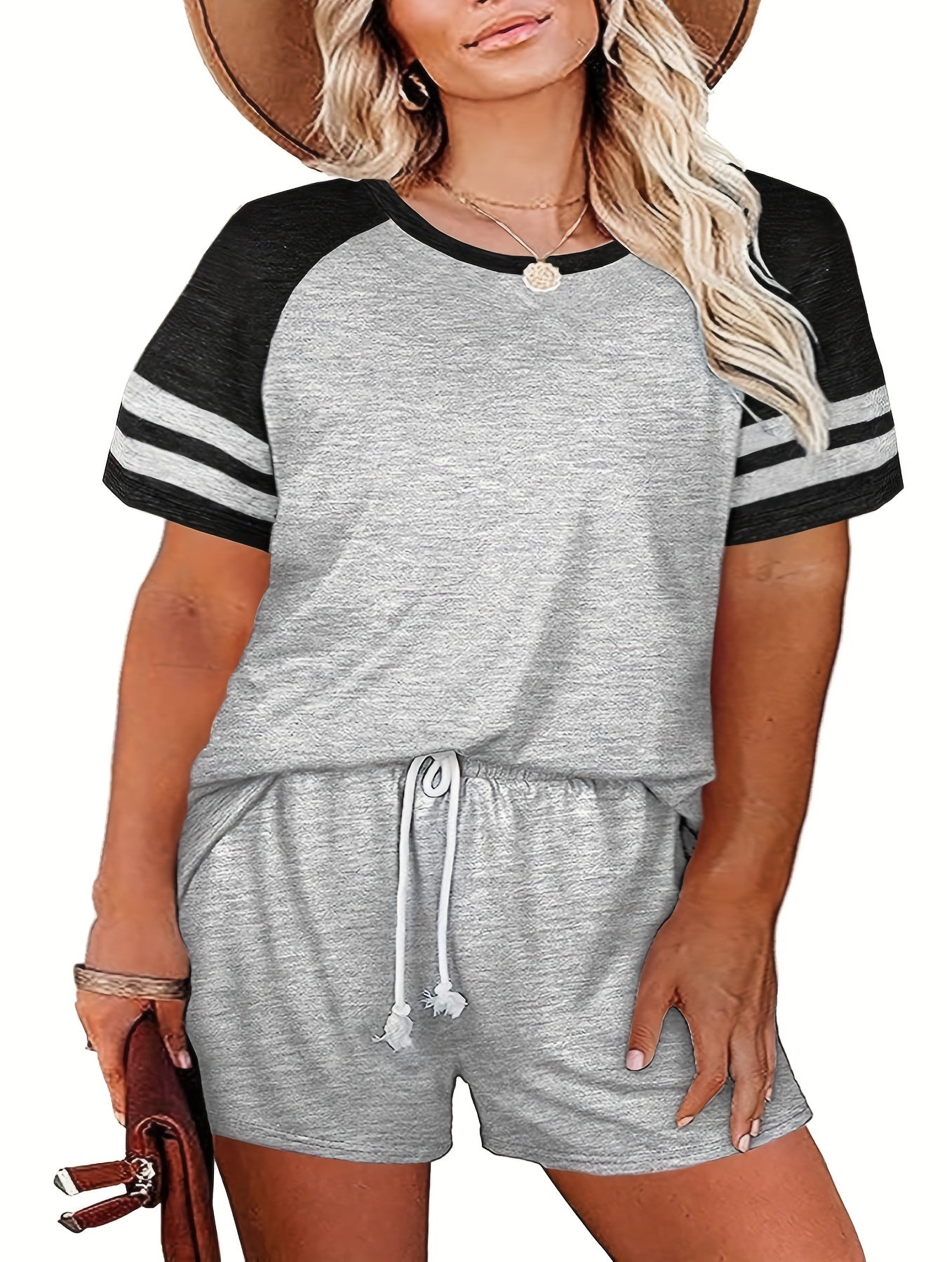Colorblock Stripe Print Tee & Drawstring Shorts Set