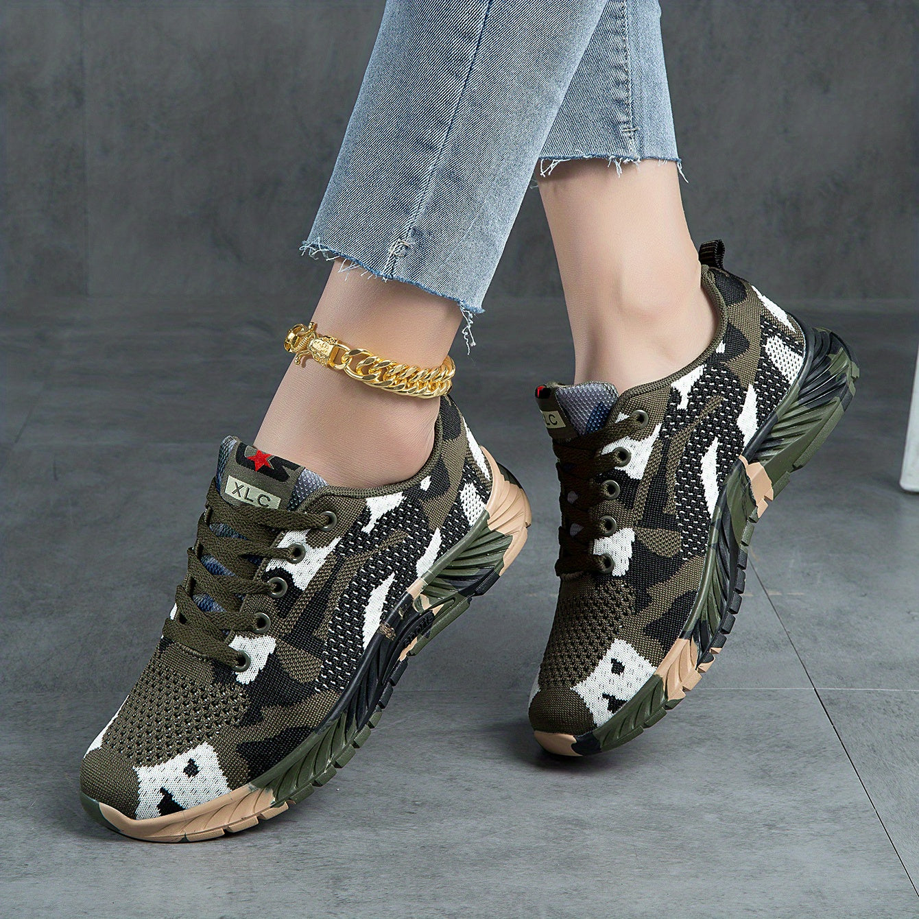 Women's Camo Pattern Sneakers Lace Up Low Top Platform Sports Shoes