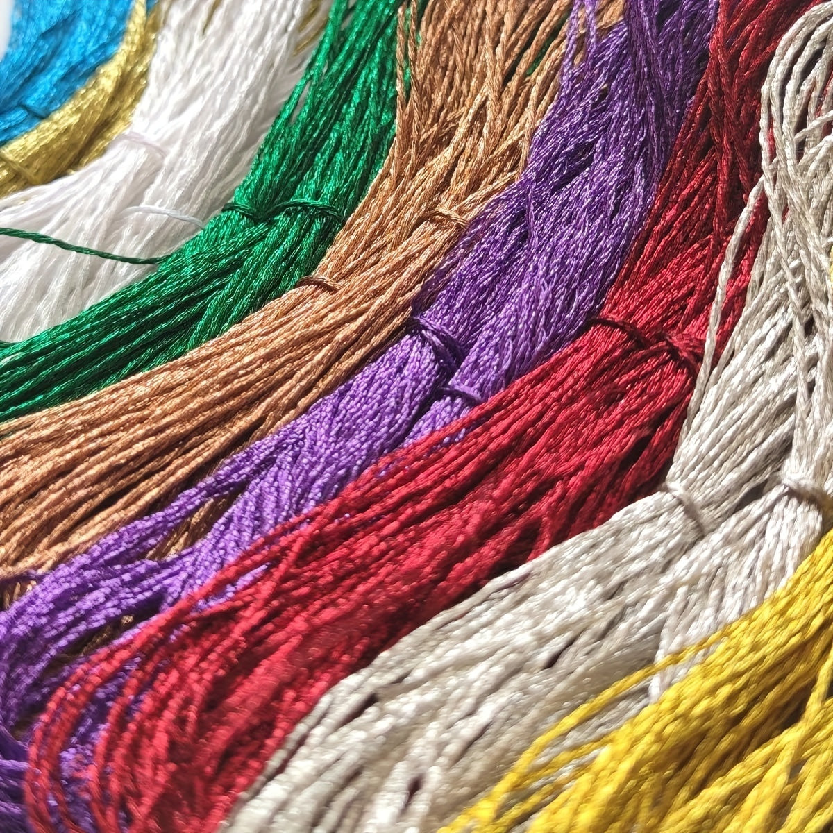 18 Metallic Embroidery Thread Cross Stitch Floss Decorative Sewing 9 Colors