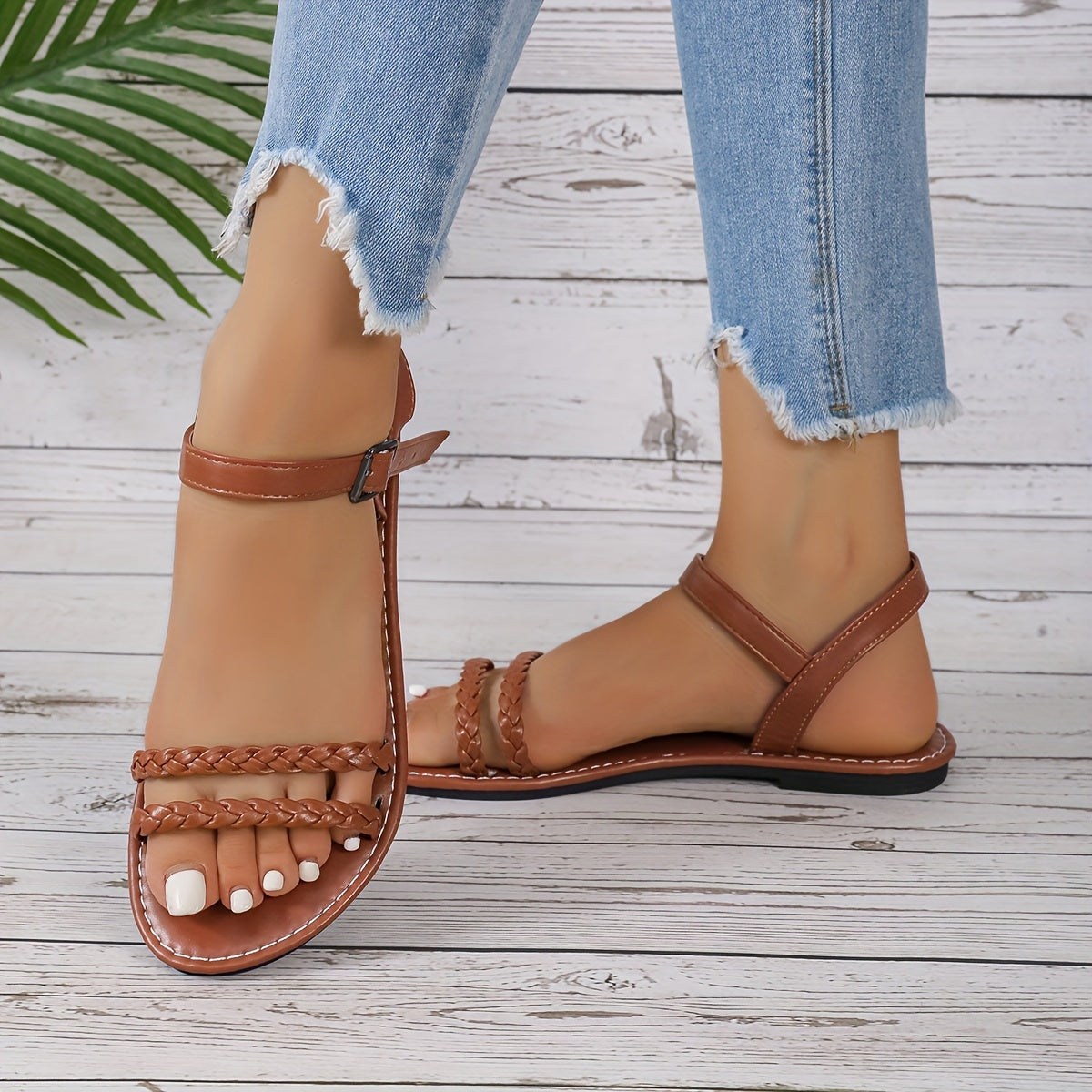 Women's Casual Flat Sandals Braided Buckle Lightweight Beach Shoes