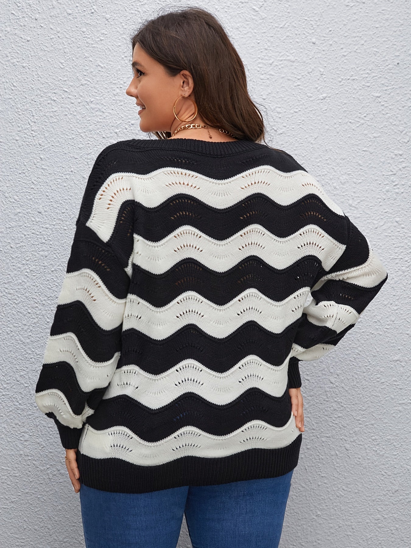 Colorblock Hollow Out Round Neck Sweater Plus Size