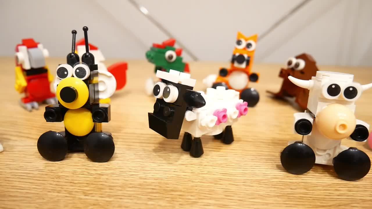 10pcs Animal Building Block Set - Parrots, Penguins, Sheep, Cows, Puppies