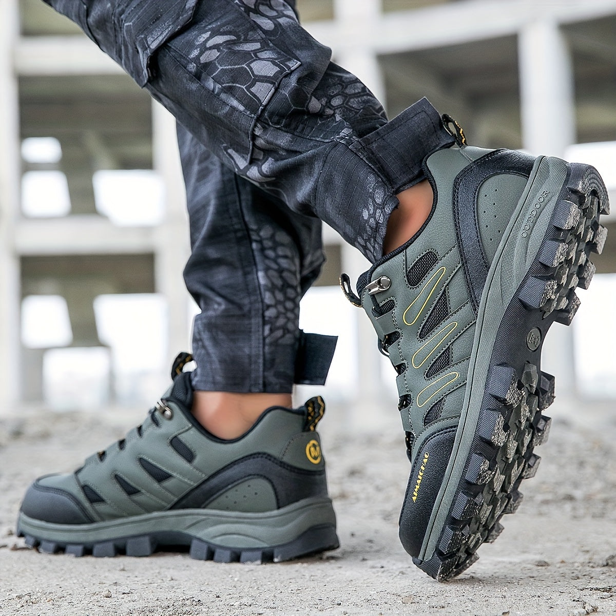 Men's Low Top Hiking Boots Non Slip Lace Up Shoes