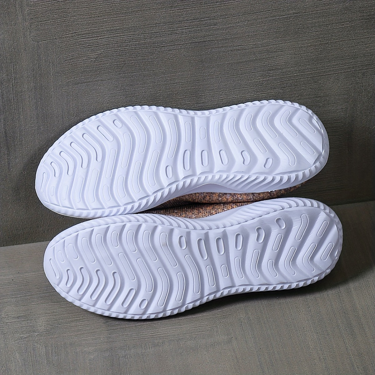 Women's Skull Pattern Sneakers Low Round Toe Non slip Flatform Lightweight Shoes