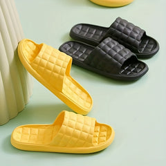 Women's Plaid Pattern Slides Soft Sole Quilted Lightweight Bath Shoes