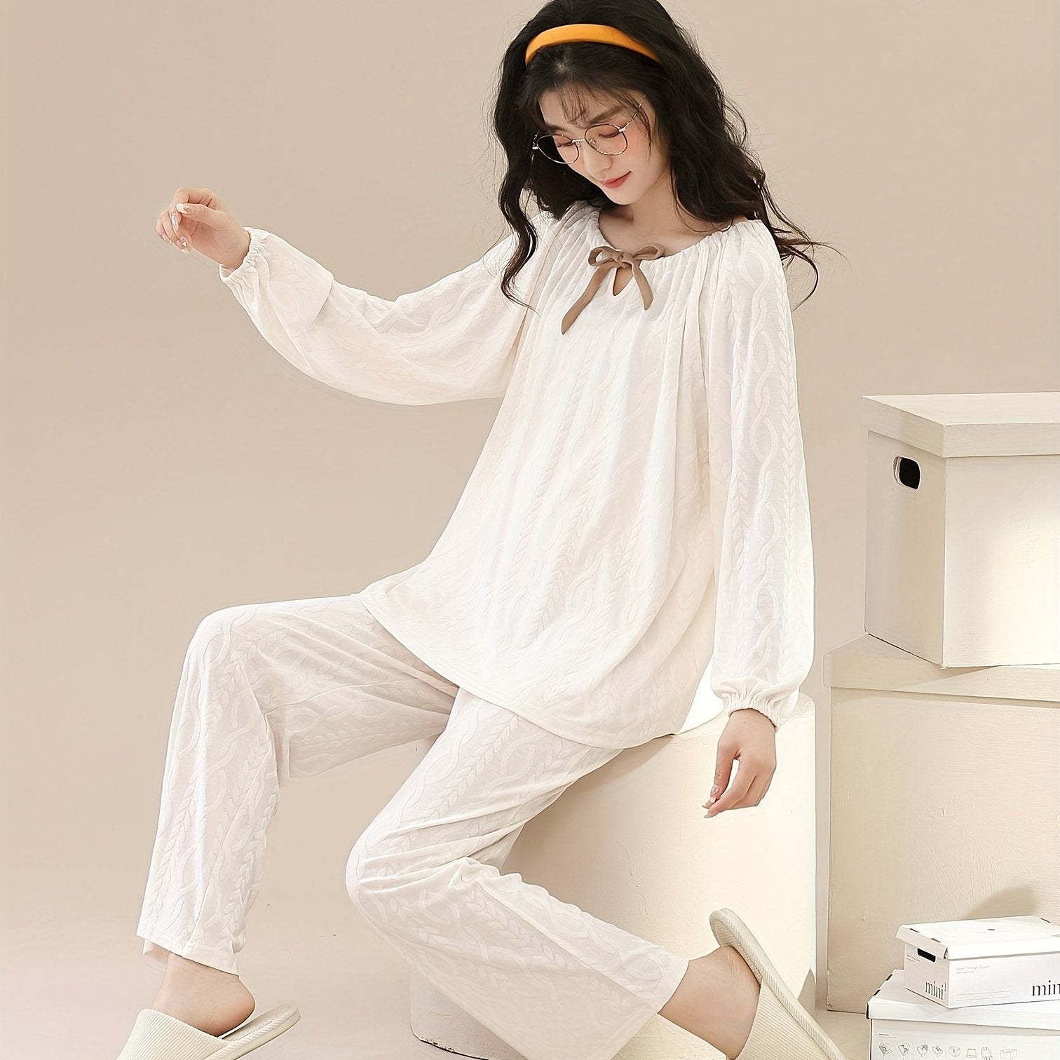 Women's Solid Pajama Set Long Sleeve Crew Neck Top & Pants