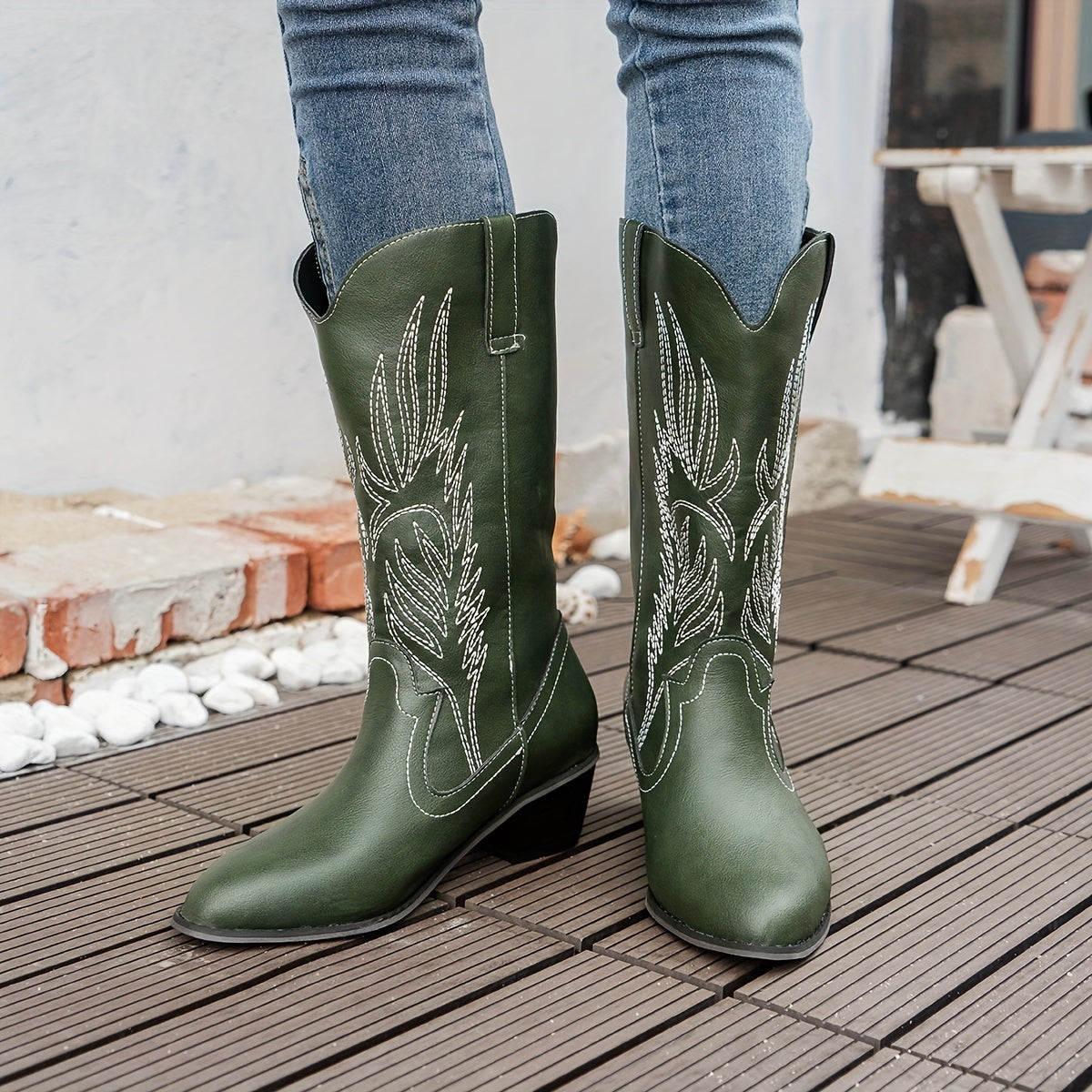 Women's Retro Wings Embroidery Cowboy Boots Point Toe Chunky Heel