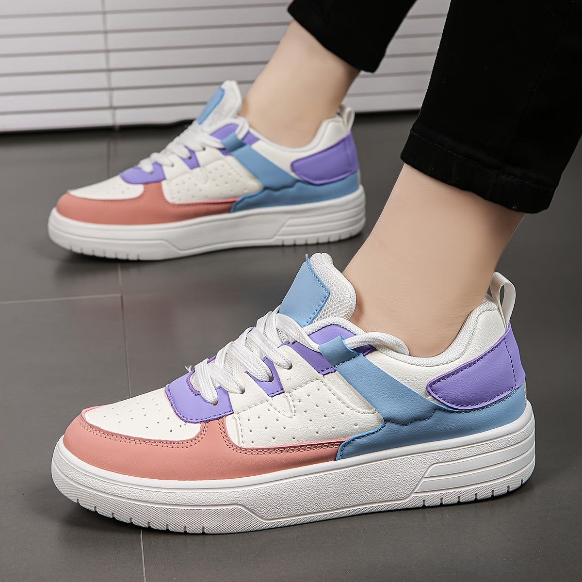 Women's Platform Low Skate Shoes Soft Sole Outdoor Sneakers