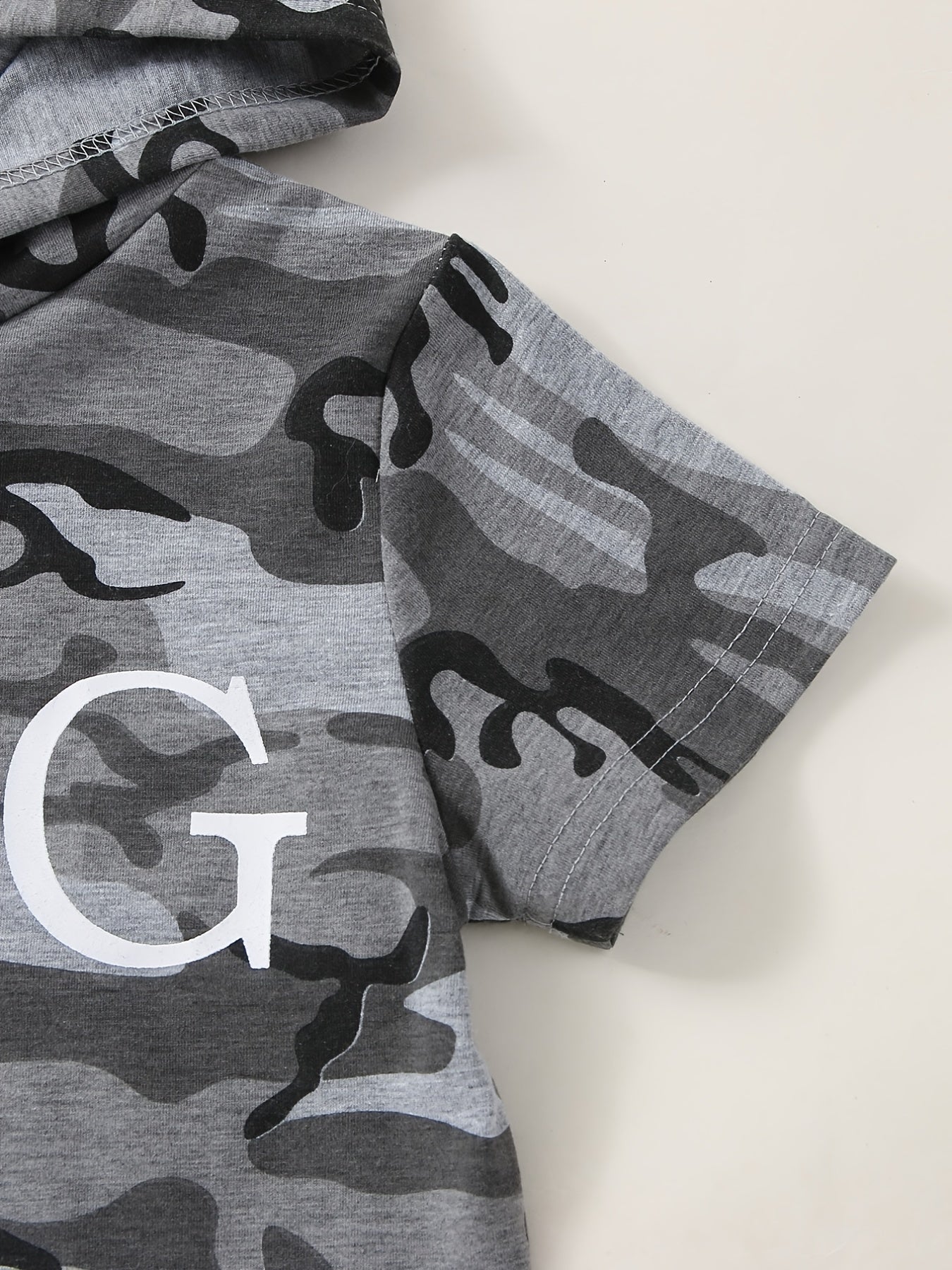 Boys Camo Print Cotton Hooded Top with KING Print & Shorts