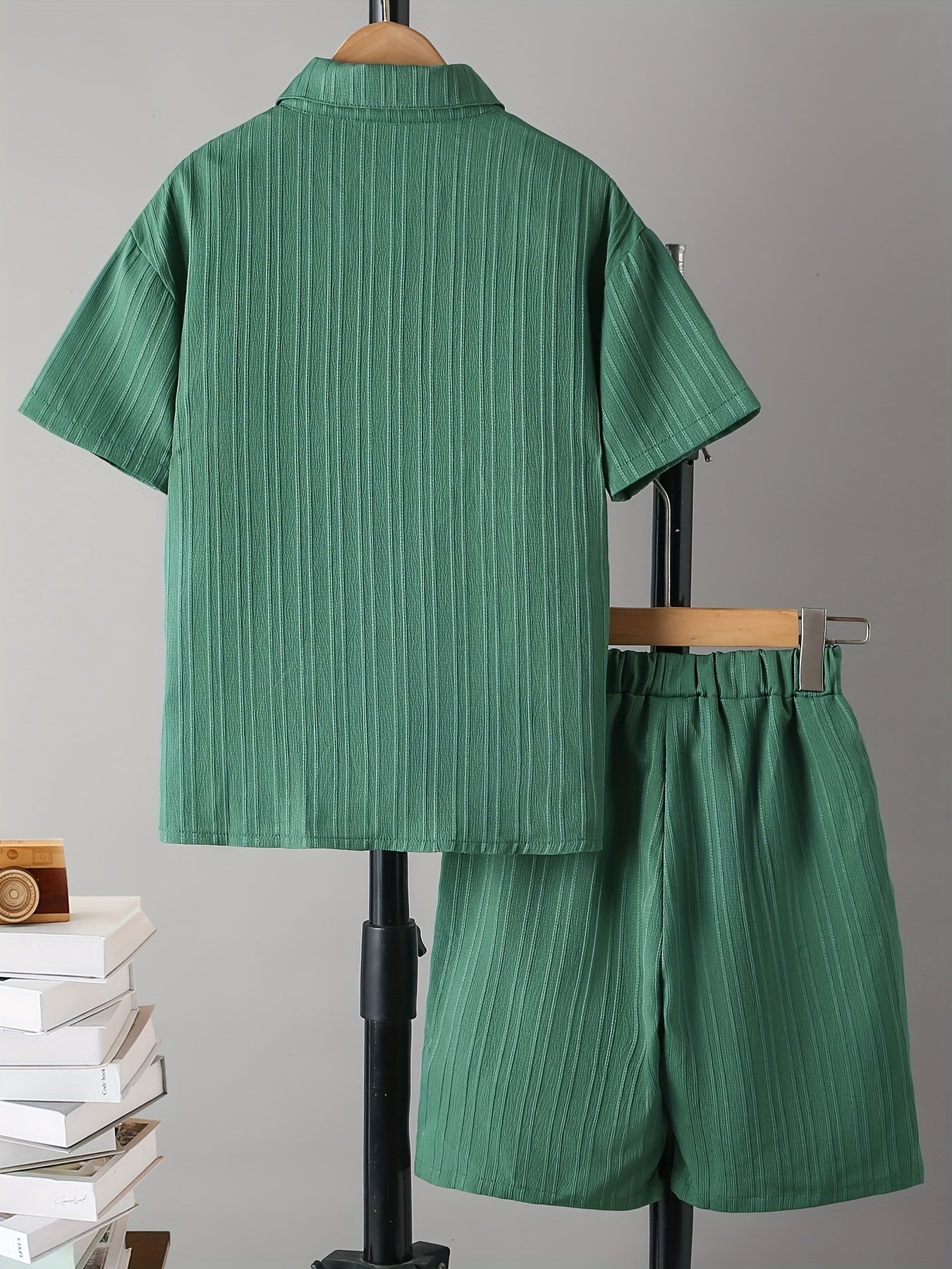 Boys 2pcs Short Sleeve Button Down Shirt & Shorts Set