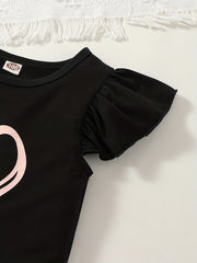 2pcs Toddler Girls Heart Graphic Ruffle Trim T Shirts & Belted Shorts Set