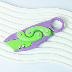 Folding Claw Carrot 3D Gravity Toy - Decompression Artifact