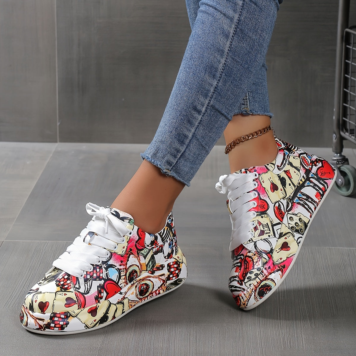 Graffiti Pattern Platform Thick Sole Skate Shoes