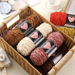 Chenille Yarn Polyester Velvet Hand Knitting Thread 95g