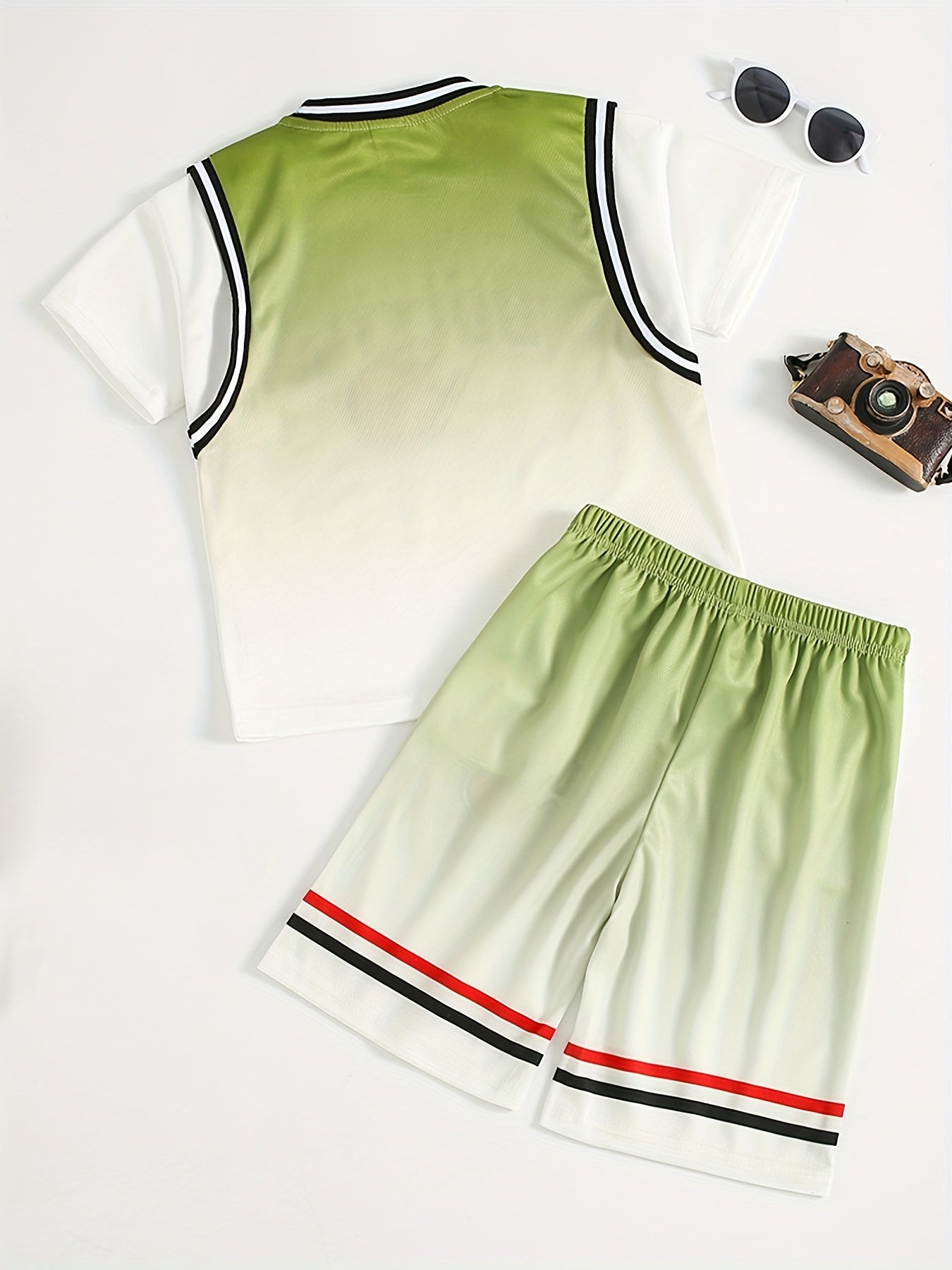 Boys Basketball & Letter Graphic T-Shirt & Shorts Jersey Set