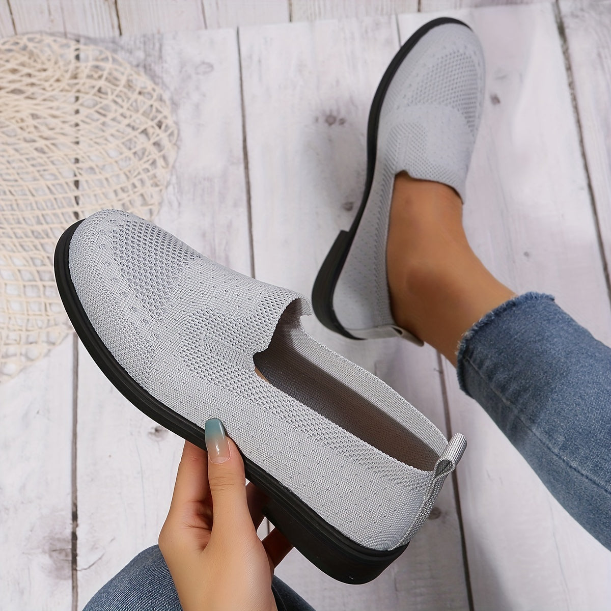 Women's Solid Flat Slip On Lightweight Non-slip Shoes