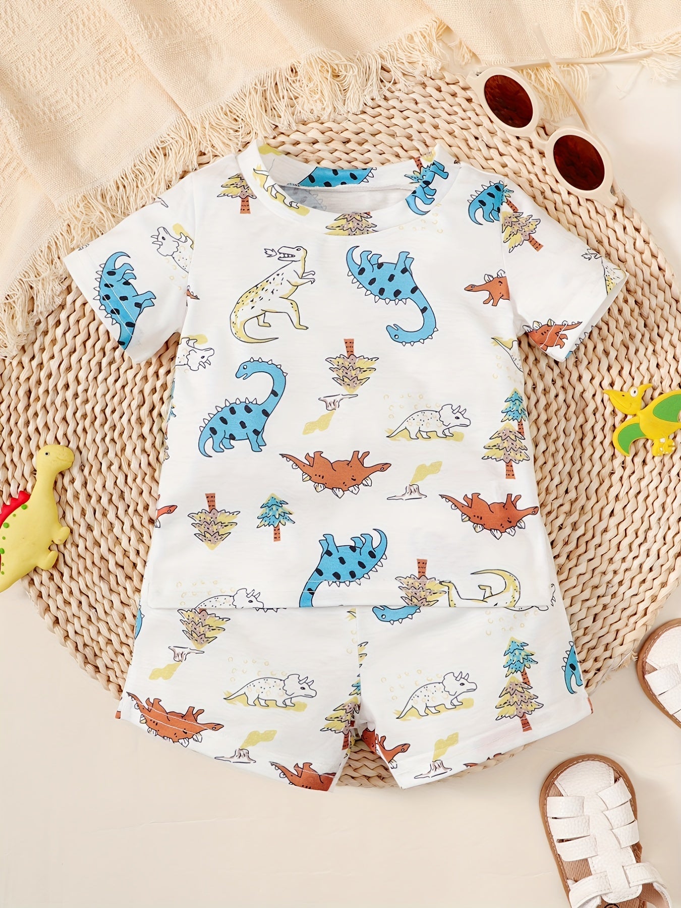 2pcs Baby Boys Dino Print T Shirt & Shorts Set