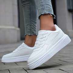 Breathable Platform Skate Shoes Lightweight Sneakers for Running