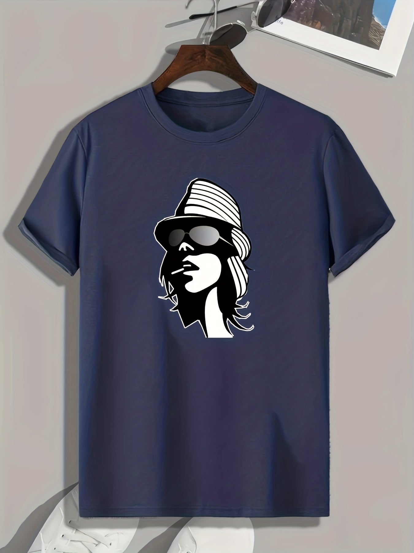 Girl Pattern Print Men's Comfy Sports T-shirt Graphic Tee for Fitness
