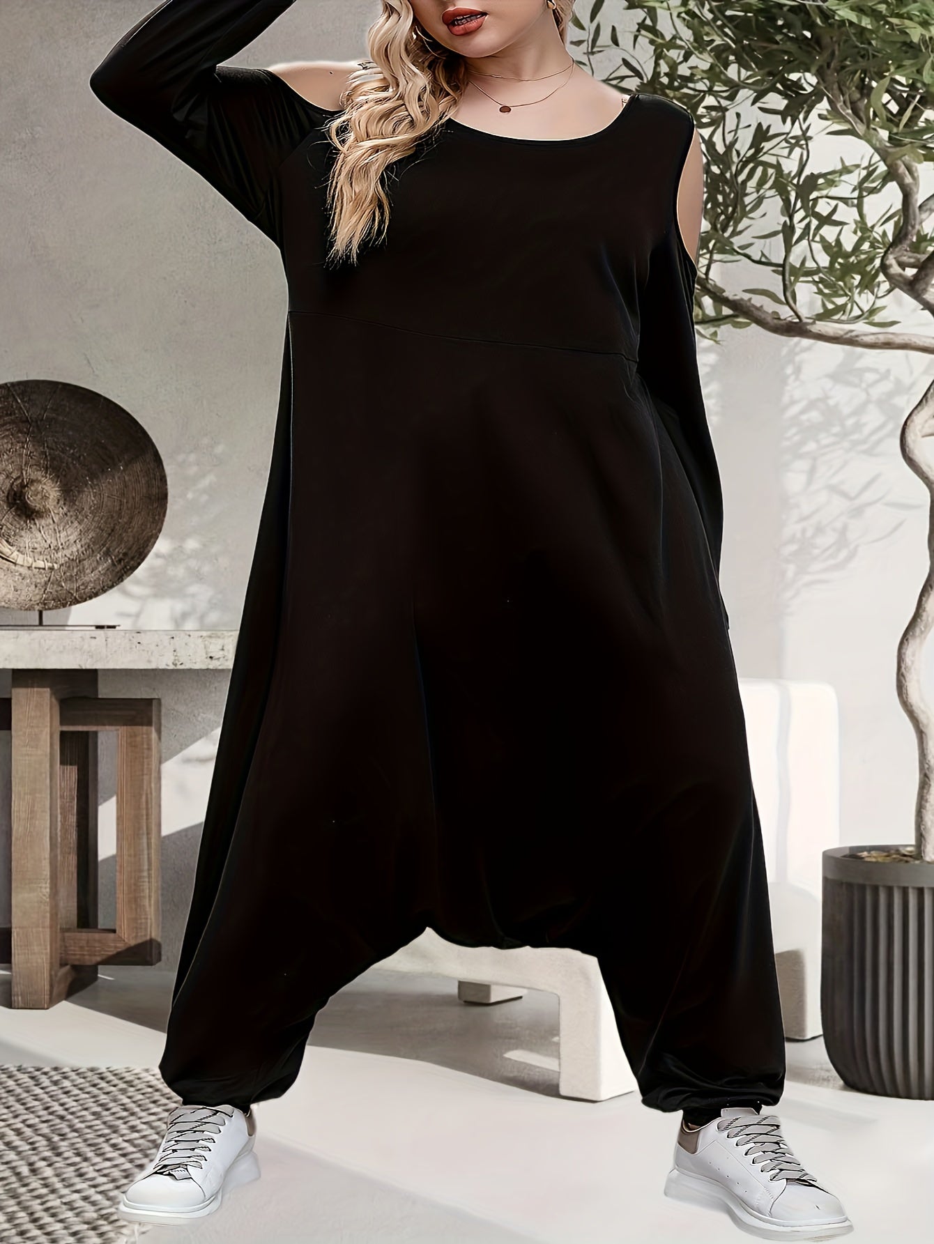 Women's Plus Size Cold Shoulder Round Neck Jumpsuit