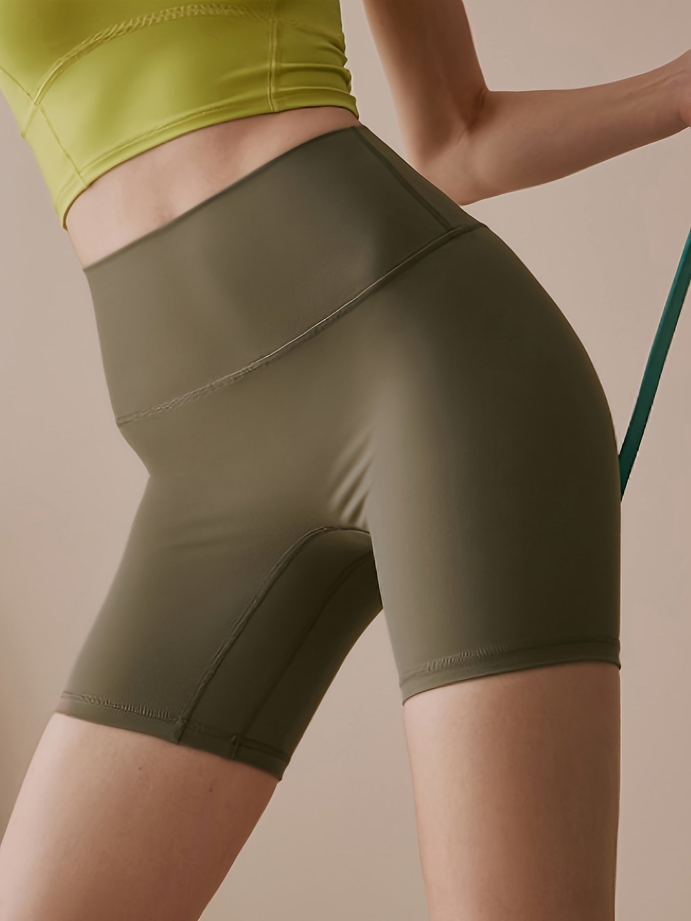 Seamless Yoga Sports Shorts Wide Waistband Quick Dry Breathable Workout