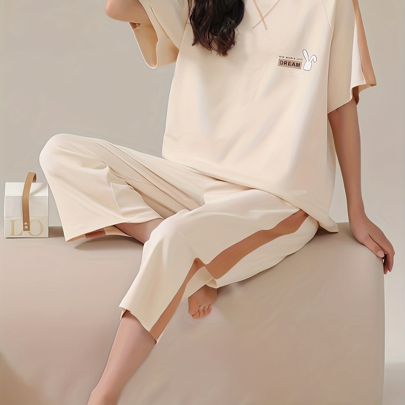Bunny Print Pajama Set Short Sleeve Top & Crop Pants