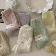 4 Pairs Thickened Warm Mid Calf Socks for Women and Men
