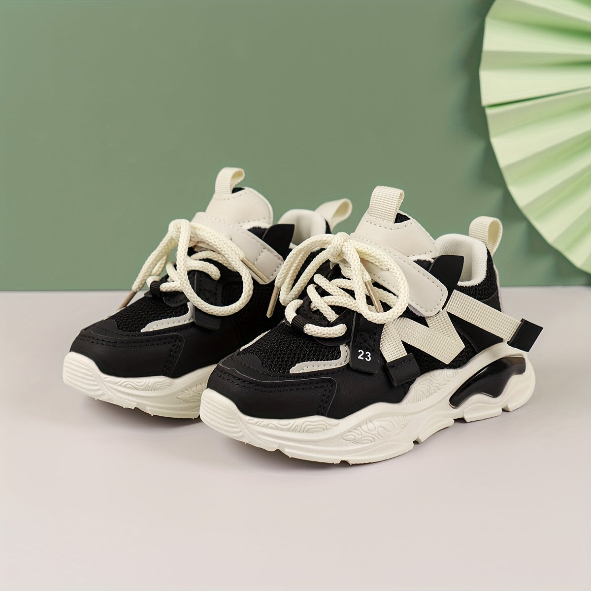 Girls' Mixed Low Top Lace Up Sneakers Lightweight Anti Slip Outdoor Shoes