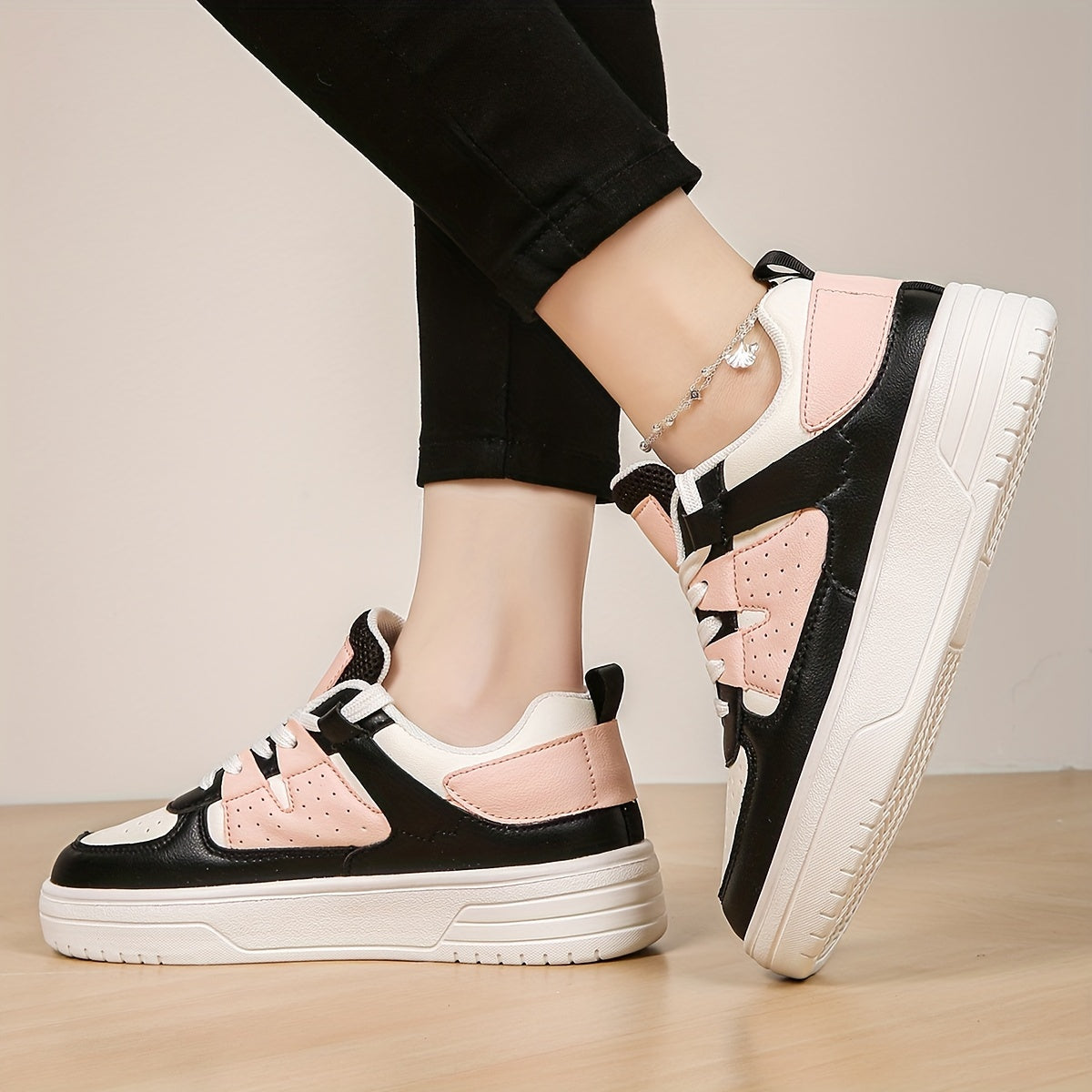 Versatile Slip-resistant Flat Sports Sneakers for Leisure Outdoor Skateboarding