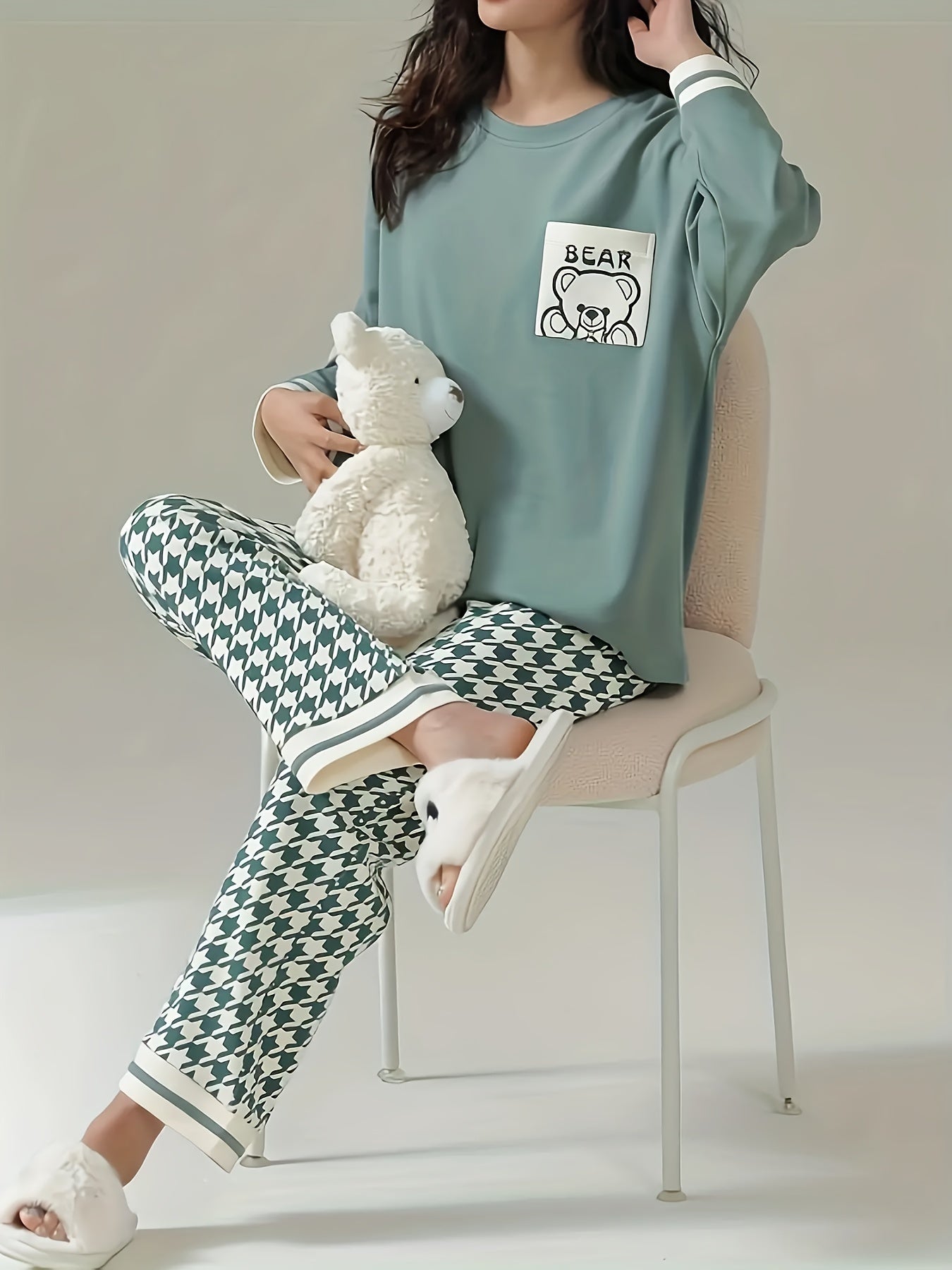 Bear Print Pajama Set Long Sleeve Crew Neck Top & Pants