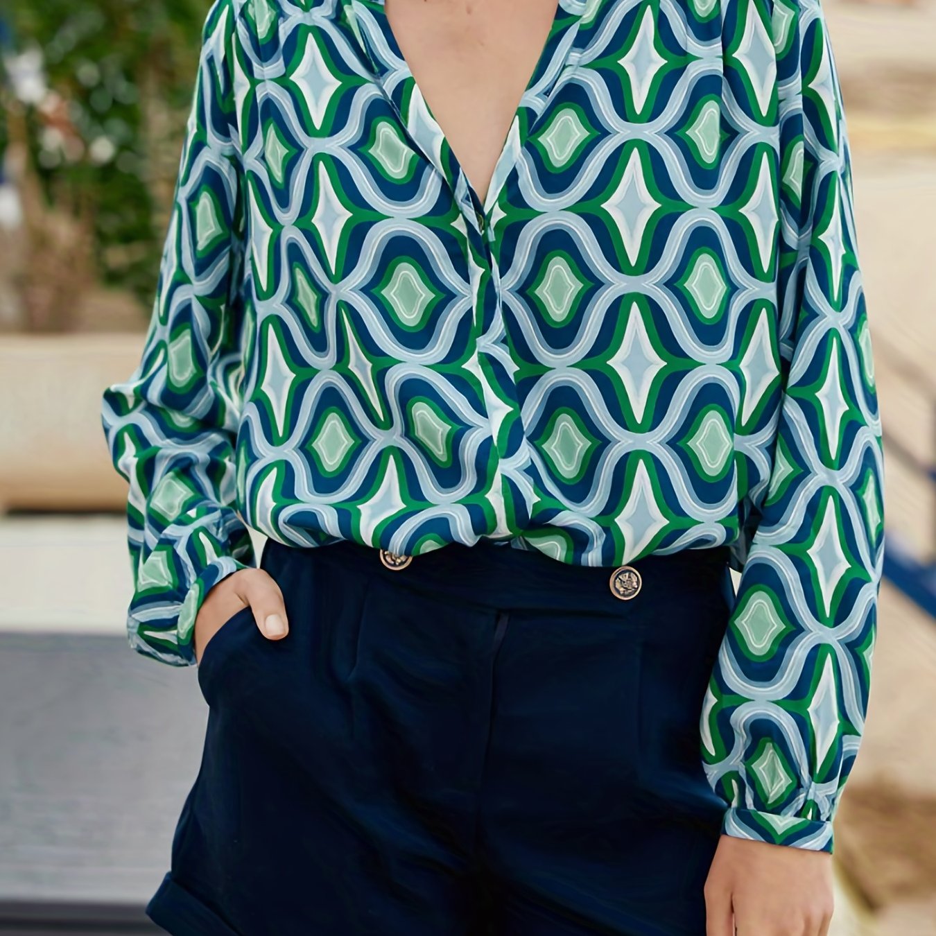 Geometric Print Long Sleeve Blouse