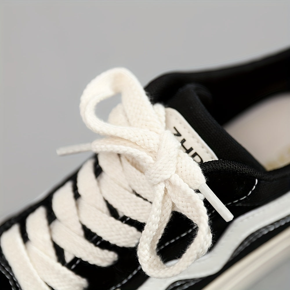 Women's Flat Sneakers Low Top Lace Up Shoes Casual Outdoor Canvas Shoes