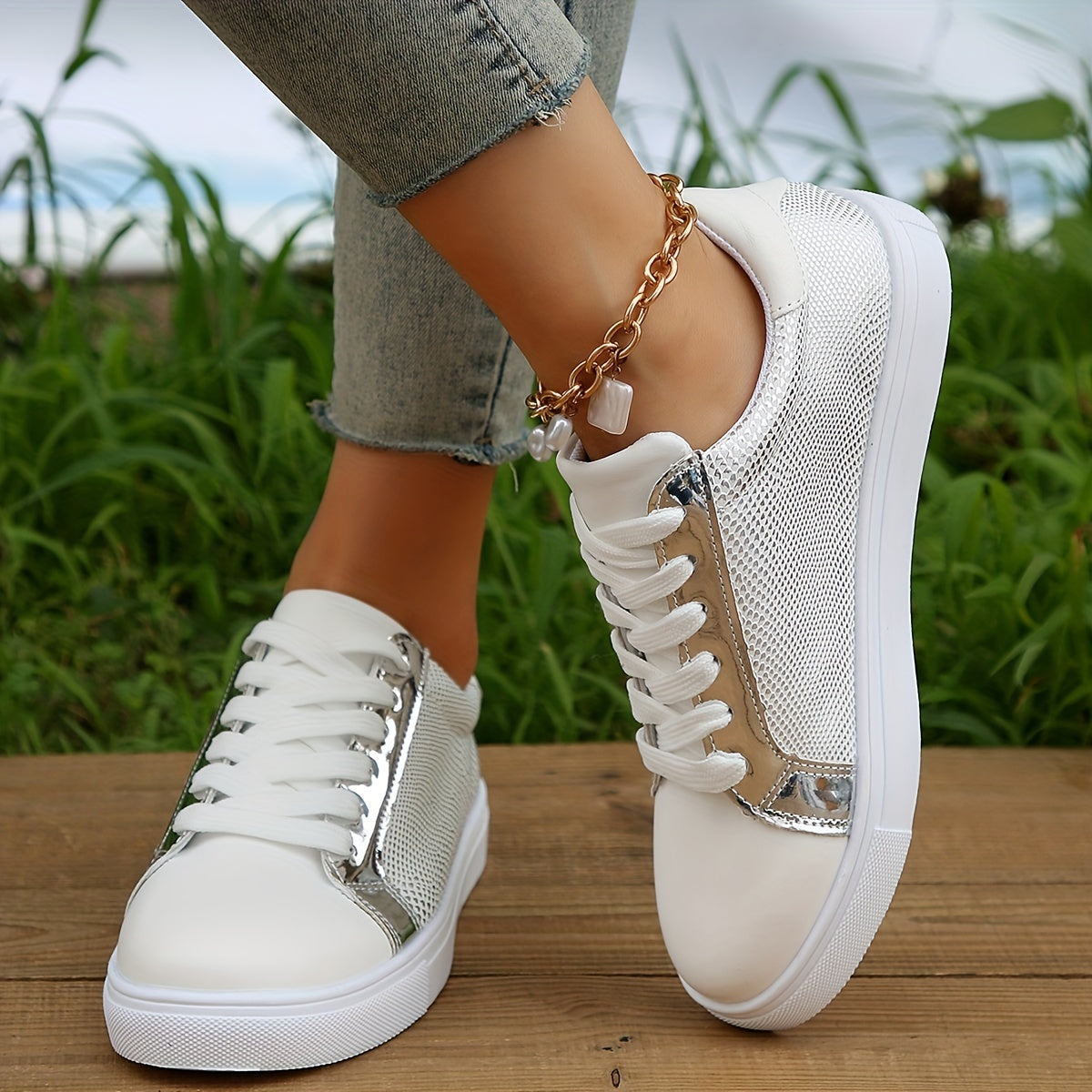 Women's Lace Up Flat Sneakers Low Top Skate Shoes
