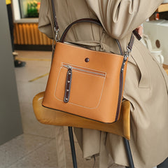 Vintage Style Leather Handbag with Adjustable Strap