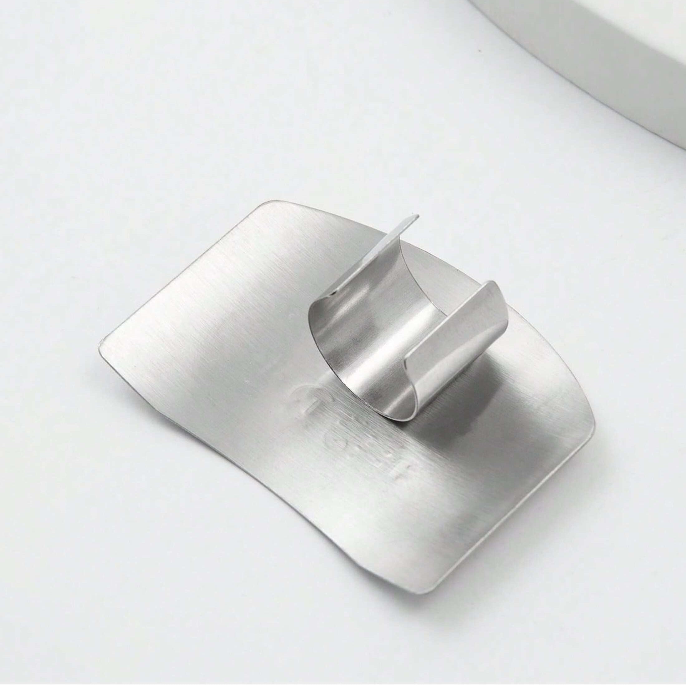 Stainless Steel Finger Guard for Safe Vegetable Cutting