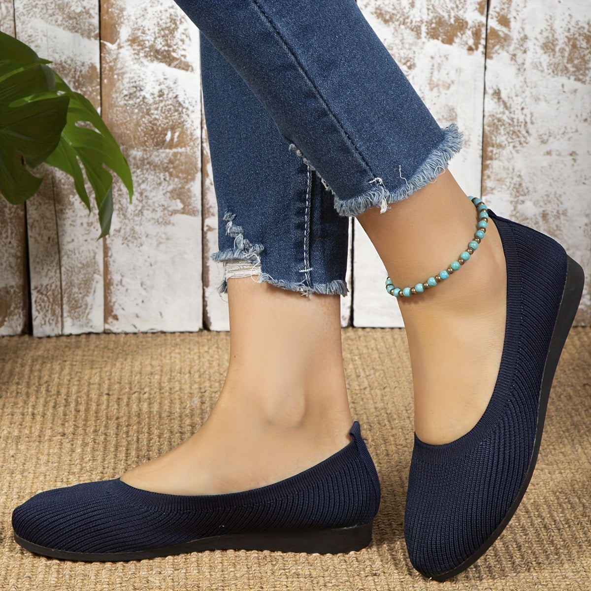 Women's Breathable Flat Slip-On Walking Shoes Lightweight Low Top Shoes