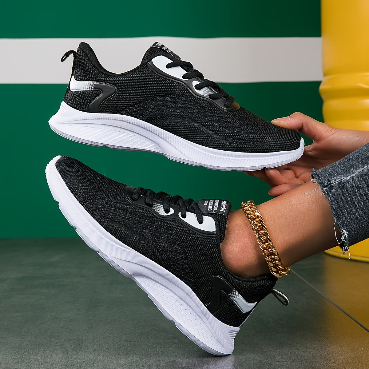Women's Mesh Breathable Running Shoes Lightweight Lace Up Sneakers