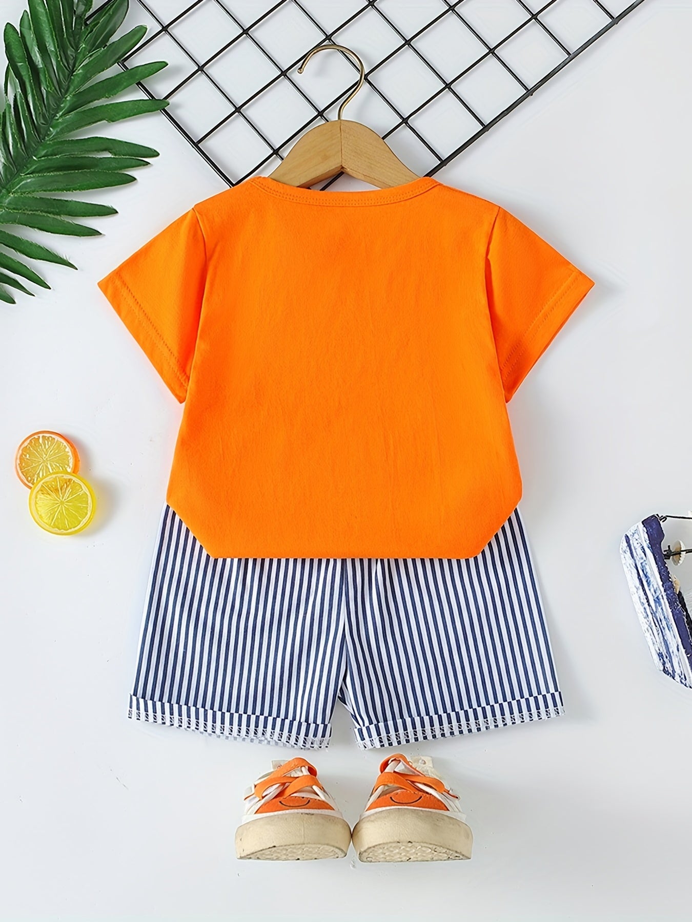 Boys Cartoon Whale Casual Outfit Round Neck T shirt & Striped Shorts