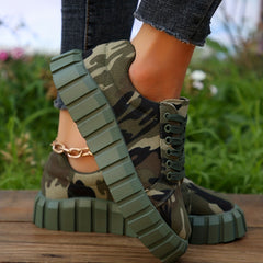 Women's Camo Flatform Sneakers Lace Up Low Round Toe Biscuit Bottom Shoes