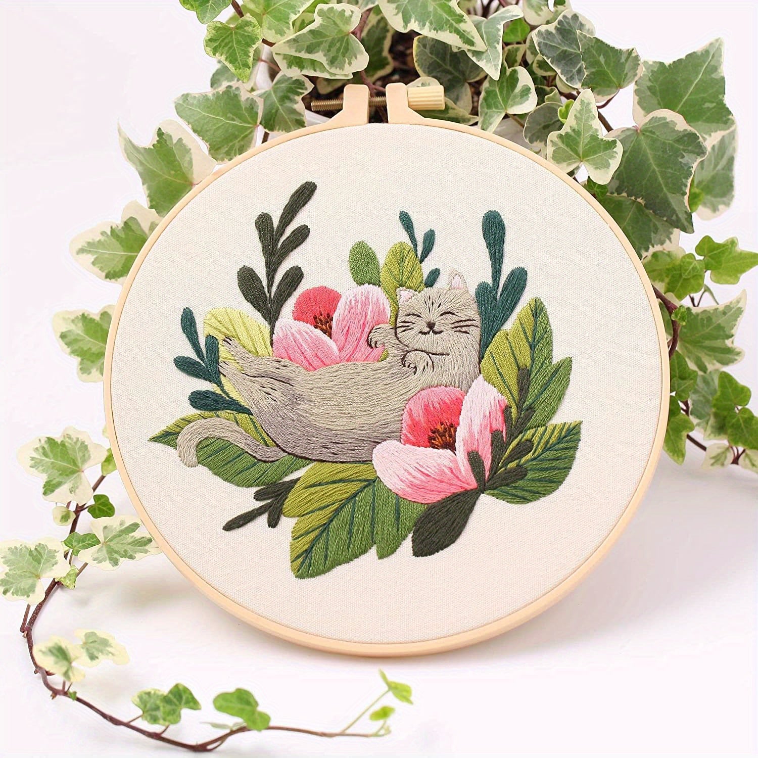 Kitten Embroidery Kit for Beginners - Includes Cloth, Hoop, Needles