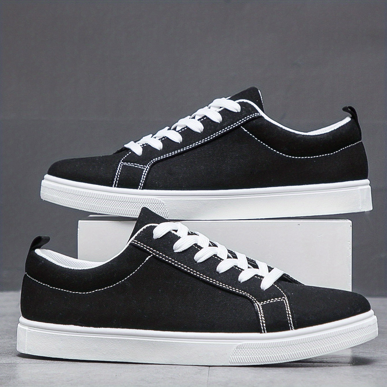 Men's Lace-up Sneakers Skate Shoes Breathable Walking Shoes